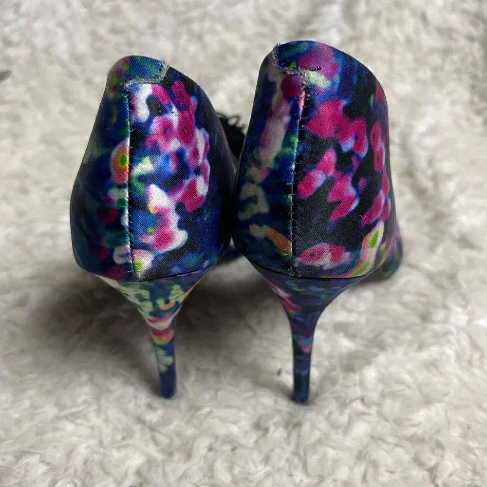 Betsey Johnson Hallye Fabric multi  color slip on heels black pompon accent SZ8